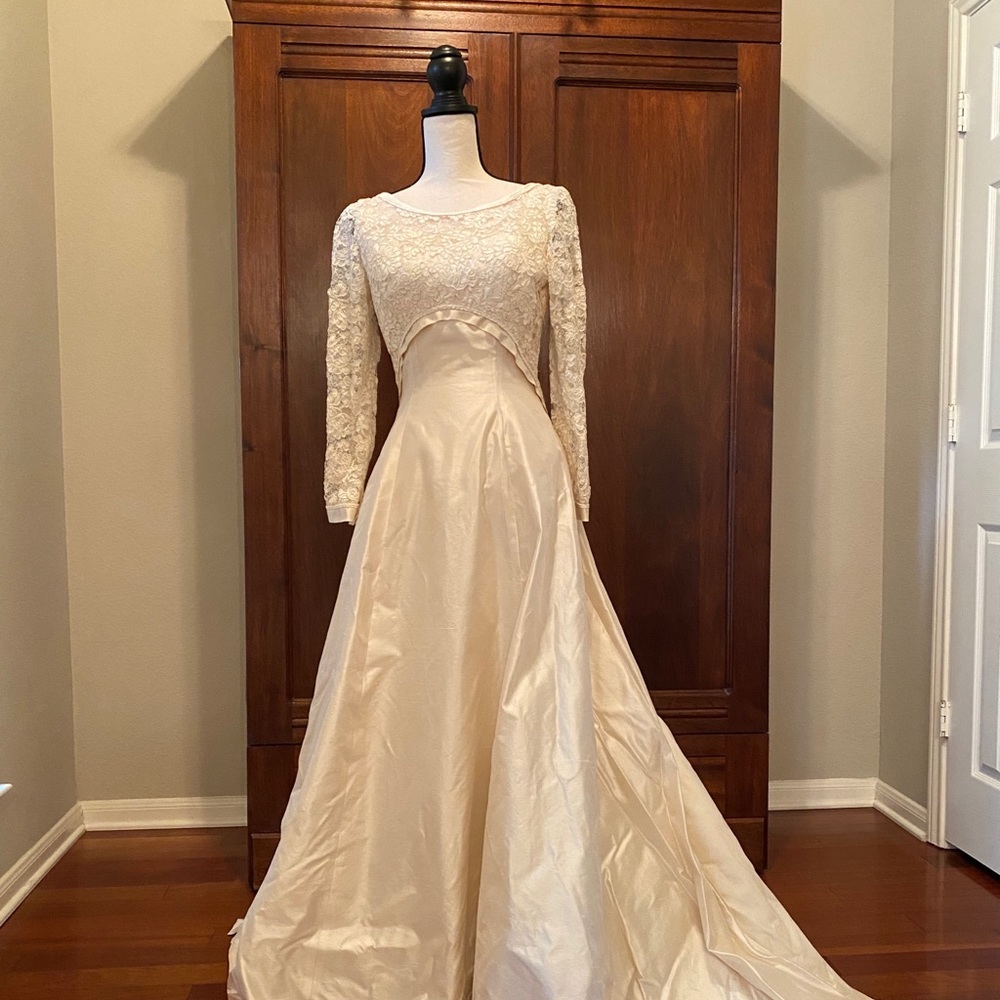 Wedding Dress—-SOLD